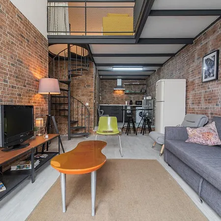 Apartment Stylish Industrial Loft Near Belem By Innkeeper