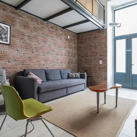 Stylish Industrial Loft near Belém by Innkeeper Apartamento