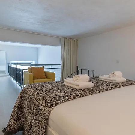 Stylish Industrial Loft near Belém by Innkeeper Apartamento *